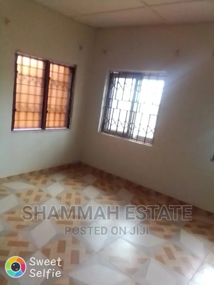 10bdrm Apartment in Aiding Estate, Sunyani Municipal for rent in Sunyani Municipal