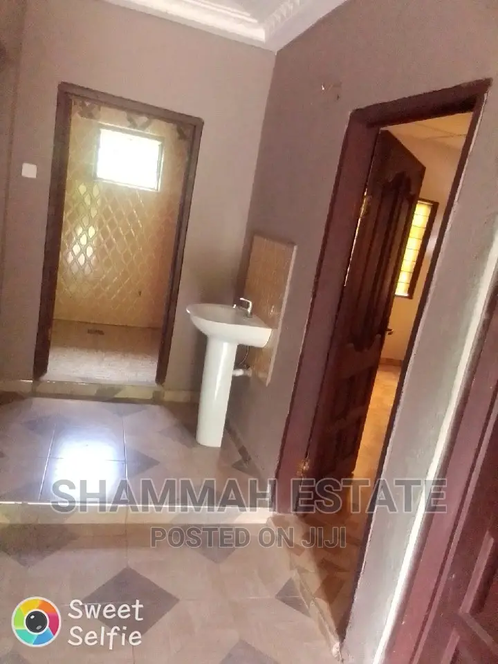 10bdrm Apartment in Aiding Estate, Sunyani Municipal for rent in Sunyani Municipal