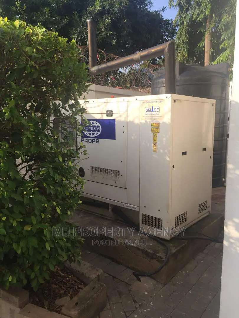 10bdrm House in Community 12, Tema Metropolitan for sale in Tema Metropolitan