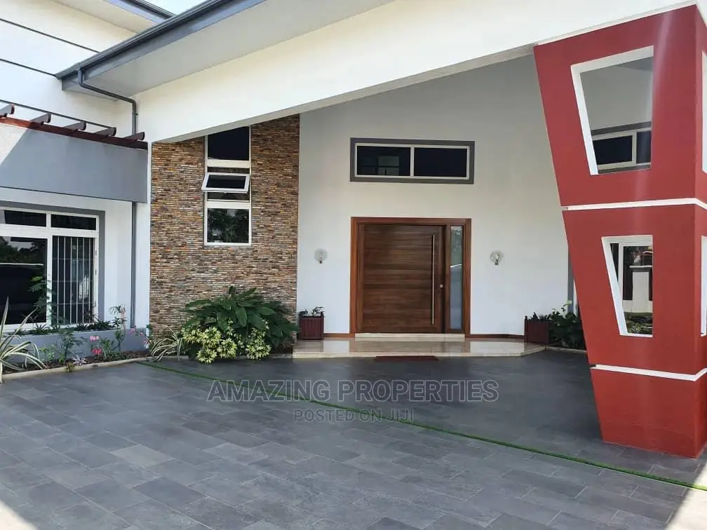 4bdrm House in Airport Hills for Sale in Airport Residential Area