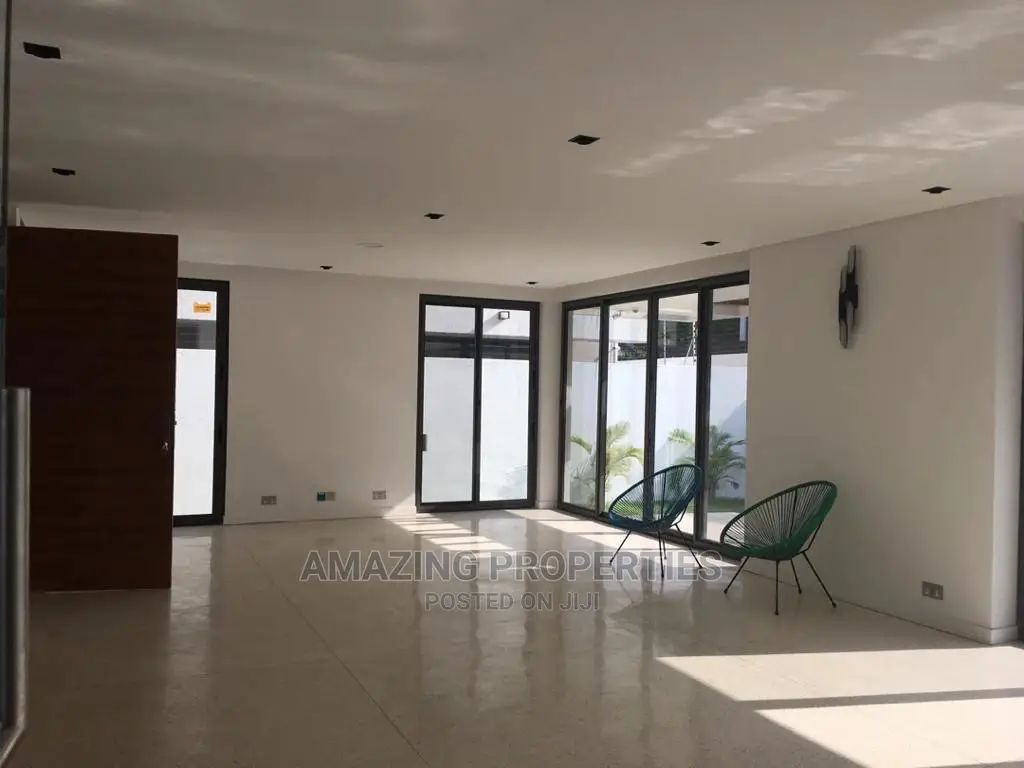 4bdrm House in Airport Hills for Sale in Airport Residential Area