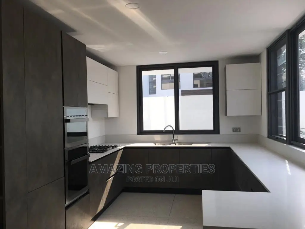 4bdrm House in Airport Hills for Sale in Airport Residential Area