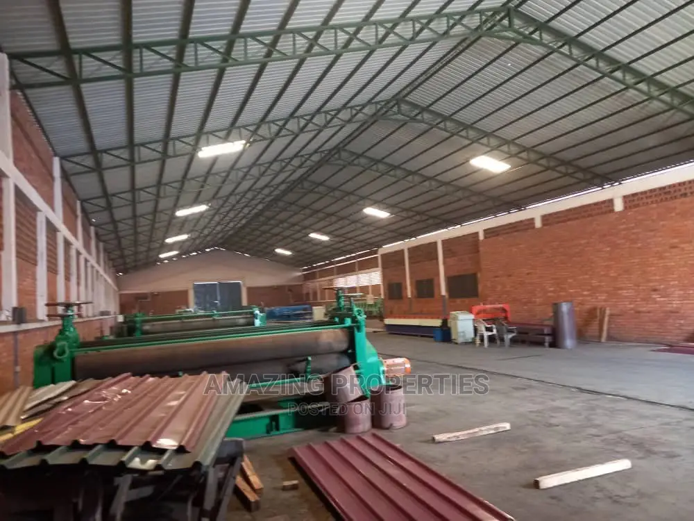 Warehouse for Reng at Dzorwulu in Dzorwulu