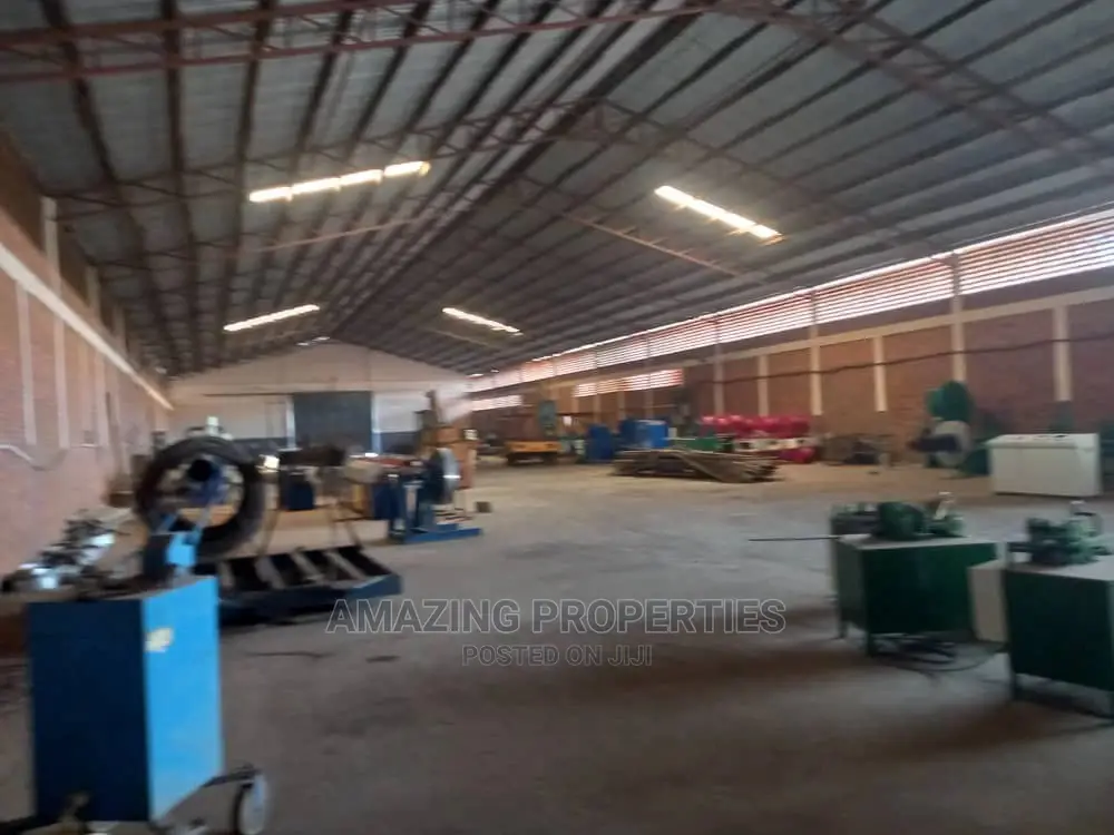 Warehouse for Reng at Dzorwulu in Dzorwulu