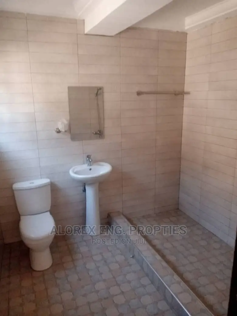 3bdrm Mansion in Alorex Eng., Oyarifa for rent in Oyarifa