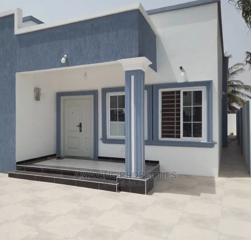 3bdrm House in Batsonaa Spintex for Rent in Spintex