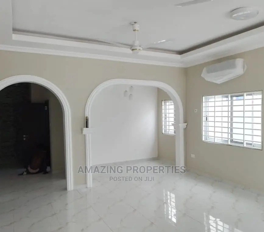 3bdrm House in Batsonaa Spintex for Rent in Spintex