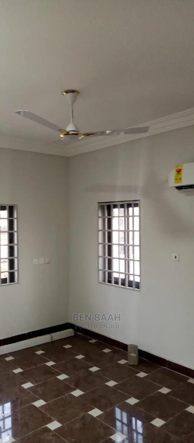 2bdrm Apartment in Ben Properties, School Area for rent in School Area