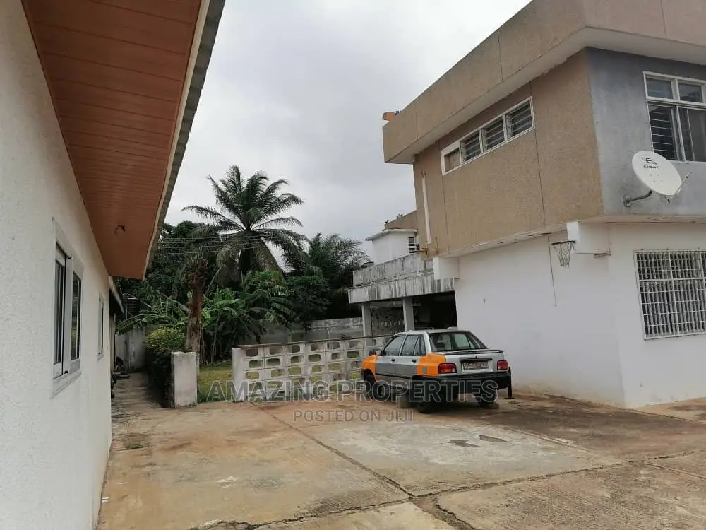5bdrm House in Airport Residential Area for Sale in Airport Residential Area