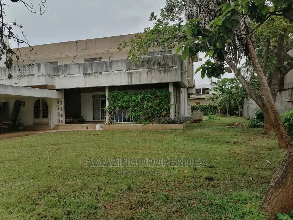 5bdrm House in Airport Residential Area for Sale in Airport Residential Area