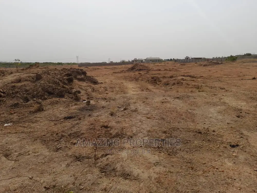 1000 Acres and Above Location:Kpone Bawaleshie in Dodowa