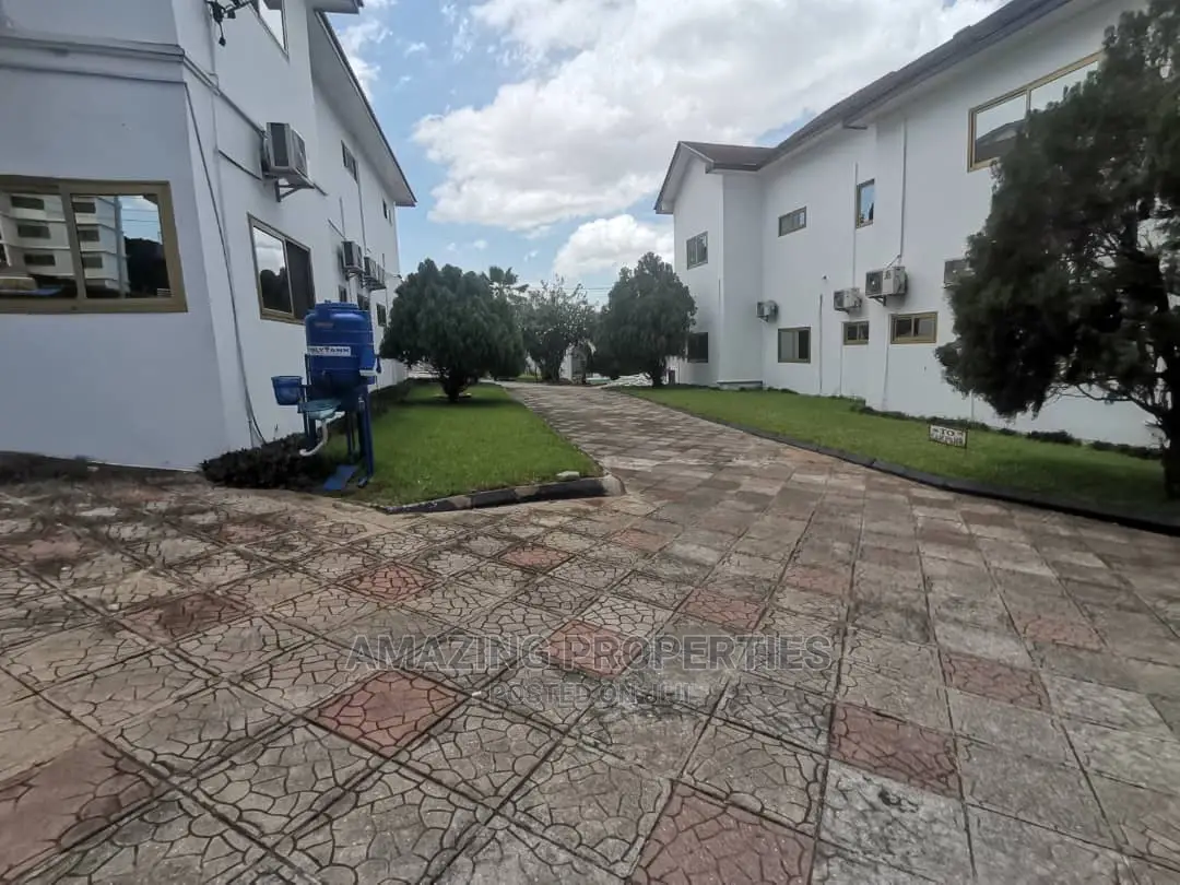 6bdrm House in Airport Residential Area for Rent in Airport Residential Area