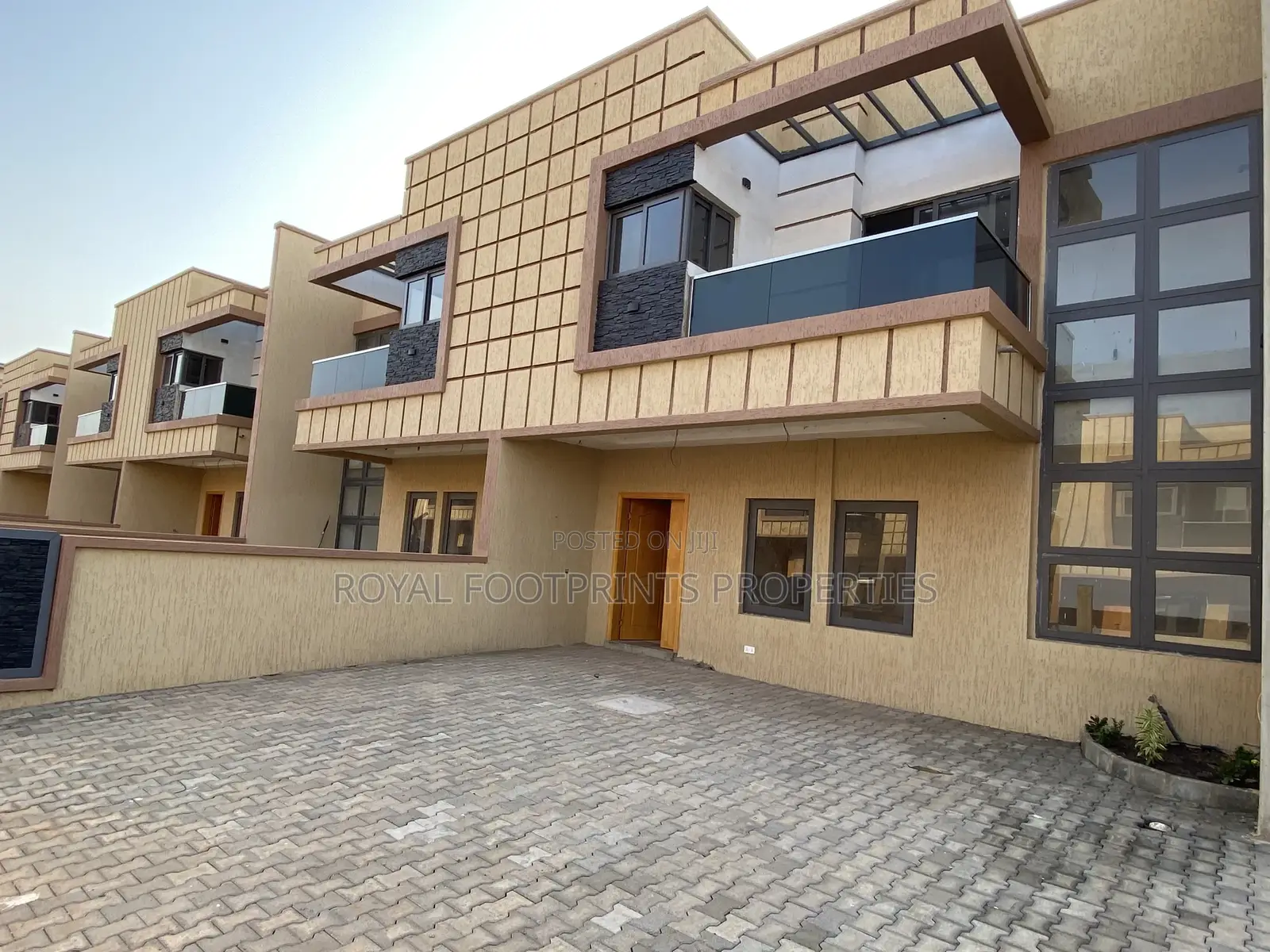 Furnished 3bdrm Duplex in East Legon for rent in East Legon