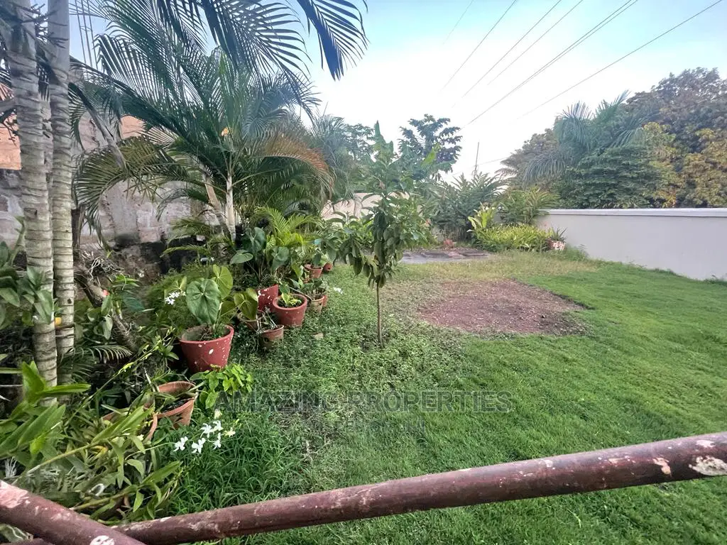 2plots of Land for Sale at Labone, Close to Cal Bank Going in Labone
