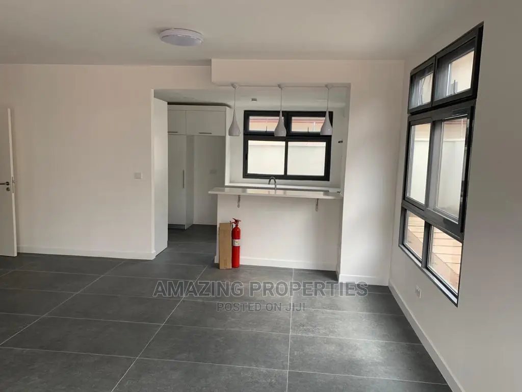 3bdrm House in for Rent 3 Bedrooms, Oyarifa for Rent in Oyarifa