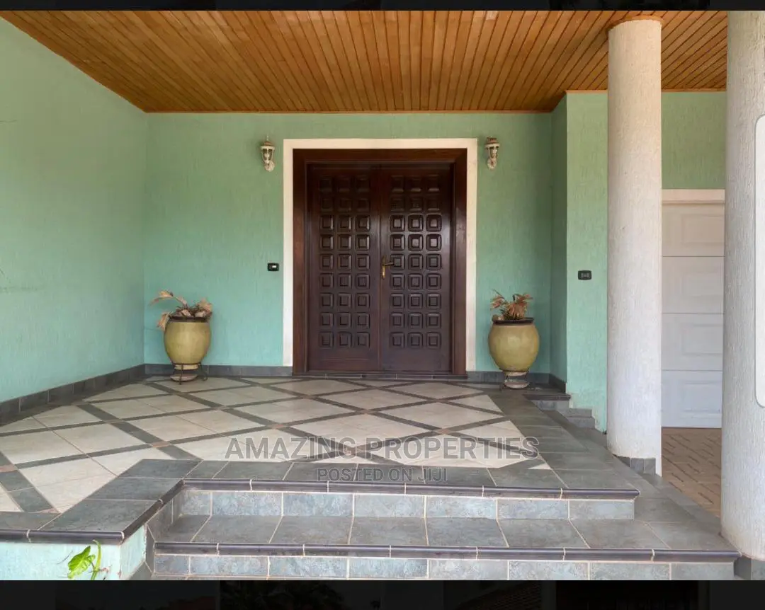 5bdrm House in Qt at Trassacco Estate, East Legon for Sale in East Legon
