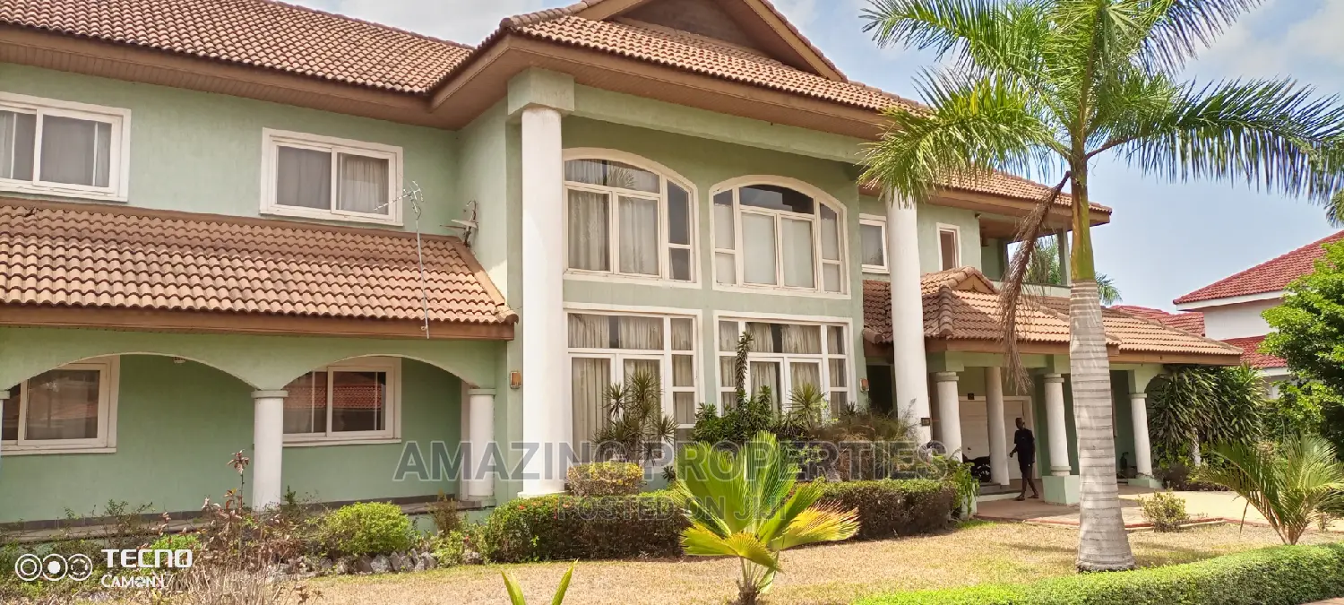 5bdrm House in Qt at Trassacco Estate, East Legon for Sale in East Legon