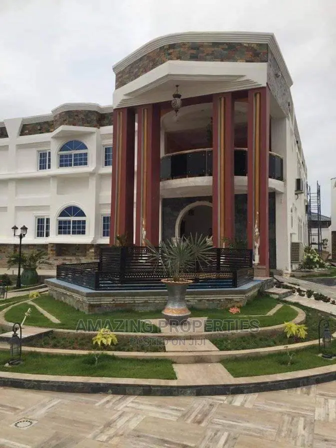 6bdrm House in Tema, Accra Metropolitan for Sale in Accra Metropolitan