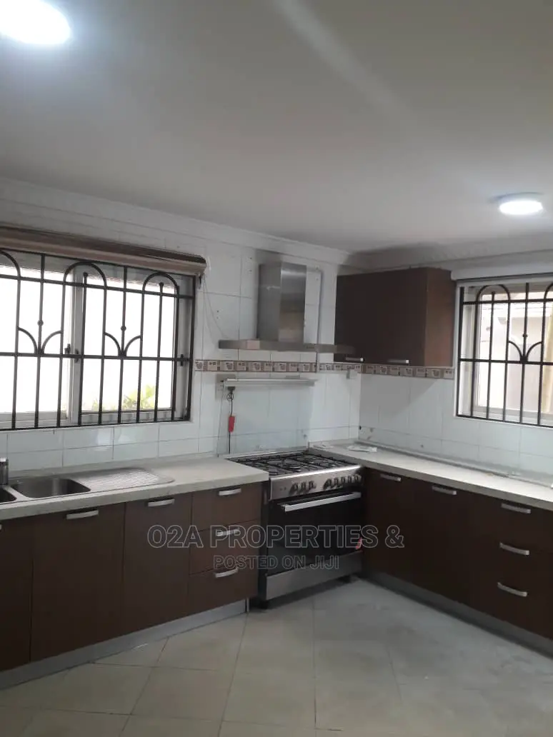 4bdrm House in O2A Properties And, Coffee Shop Area for Rent in Coffee Shop Area