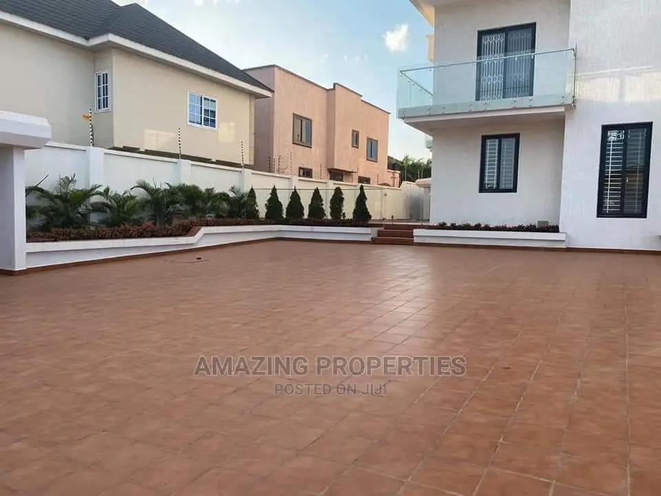 6bdrm House in East Legon, Accra Metropolitan for Sale in Accra Metropolitan