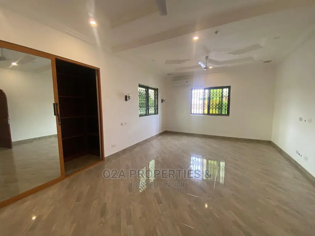 5bdrm House in O2A Properties And, Dzorwulu for rent in Dzorwulu