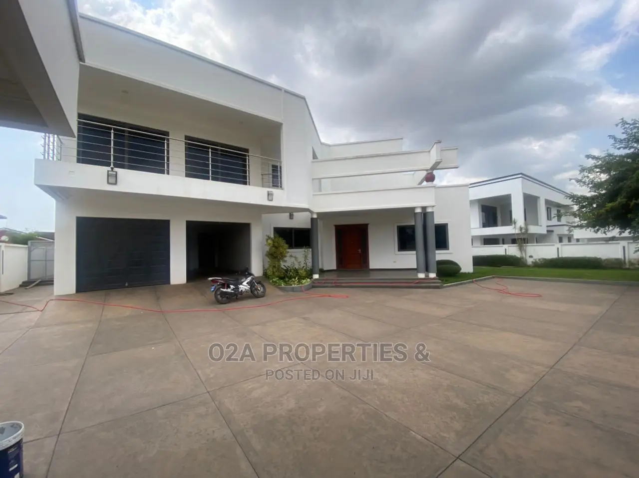 4bdrm House in O2A Properties And, Airport Residential Area for Rent in Airport Residential Area
