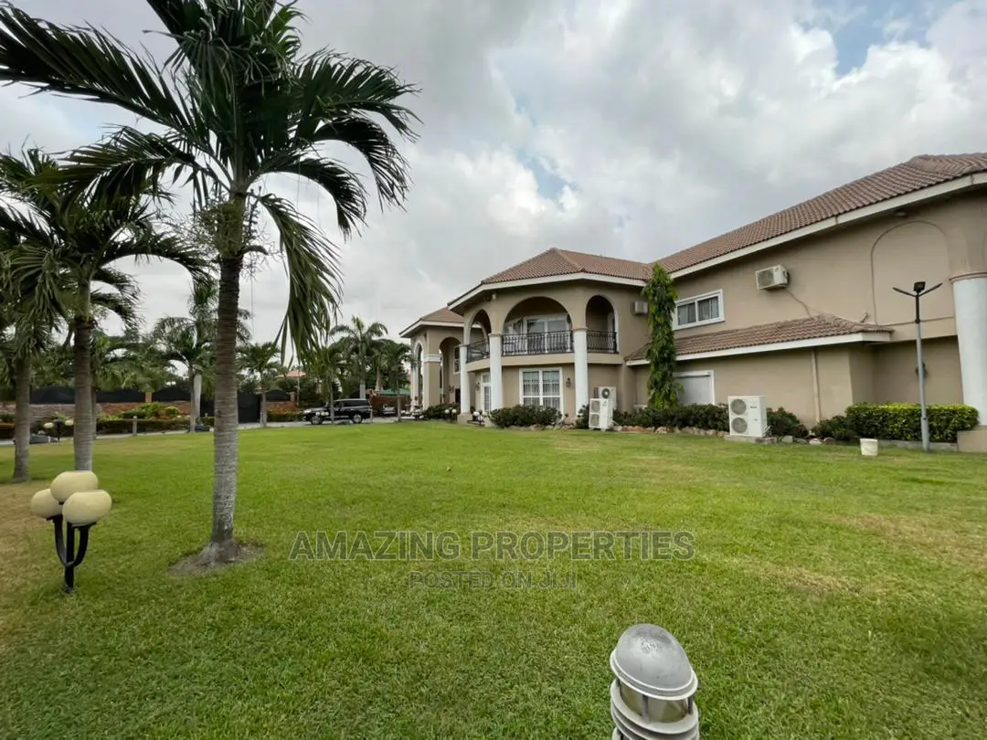 5bdrm House in East Legon Trassacco for sale in East Legon