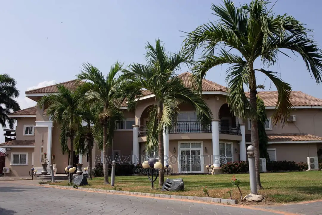 5bdrm House in East Legon Trassacco for sale in East Legon