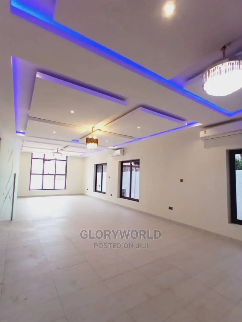 5bdrm House in East Legon for sale in East Legon