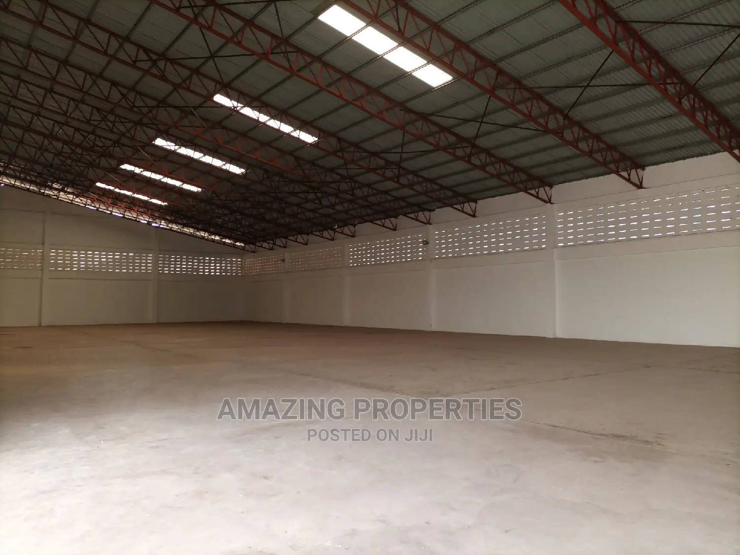 For Rent 1300 Square Metres Warehouse at Spintex Coca-Cola in Spintex