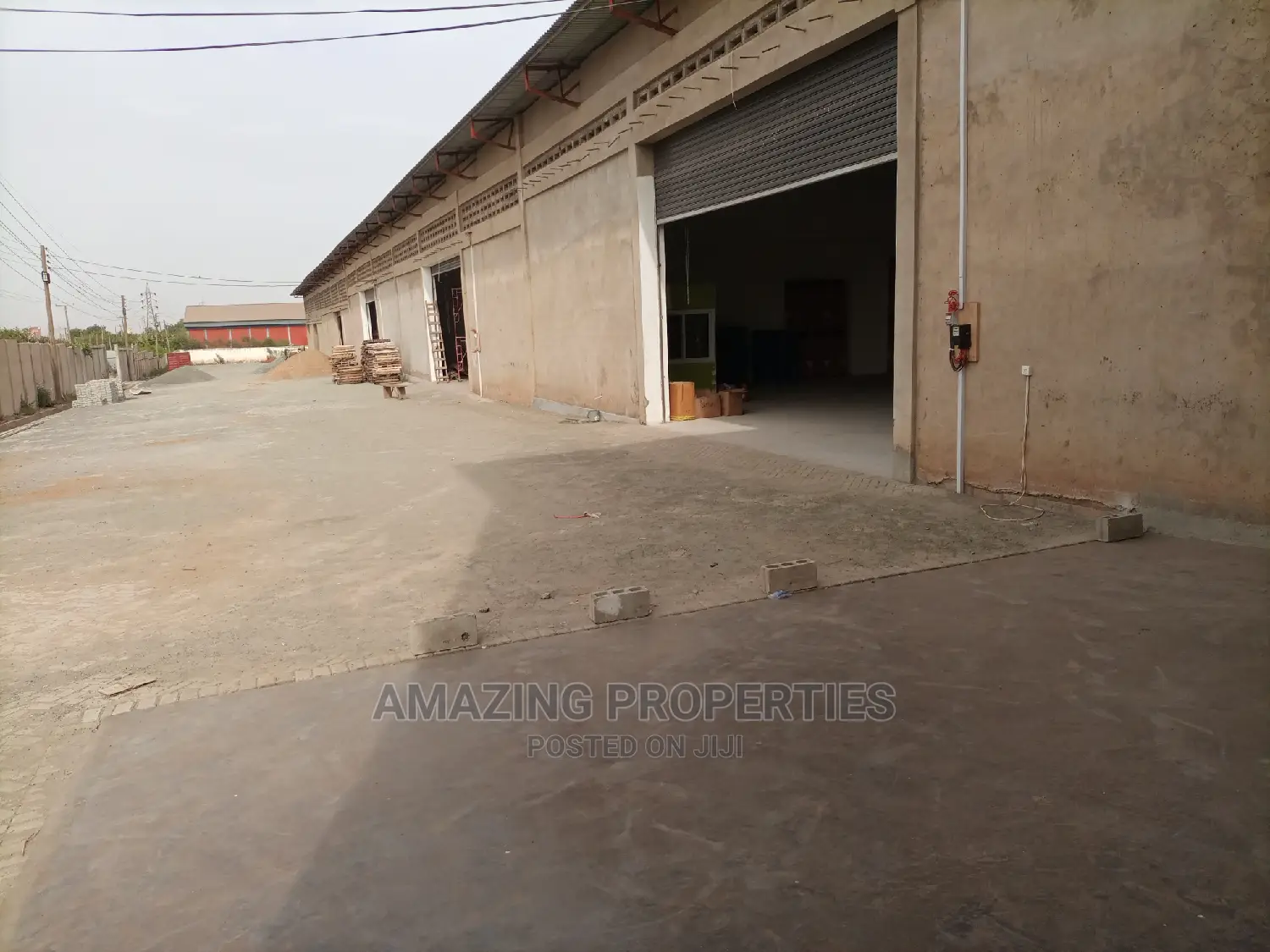 For Rent 1300 Square Metres Warehouse at Spintex Coca-Cola in Spintex