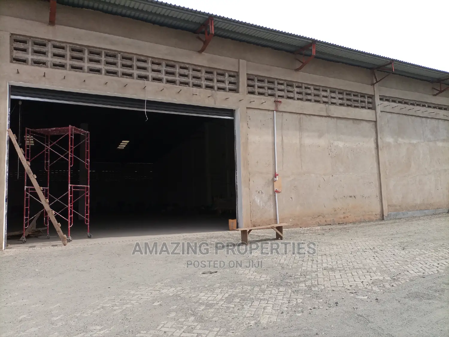 For Rent 950sqm at Spintex Coca-Cola Acre in Spintex