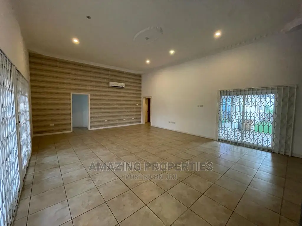 4bdrm House in Airport Hills for Sale in Airport Residential Area