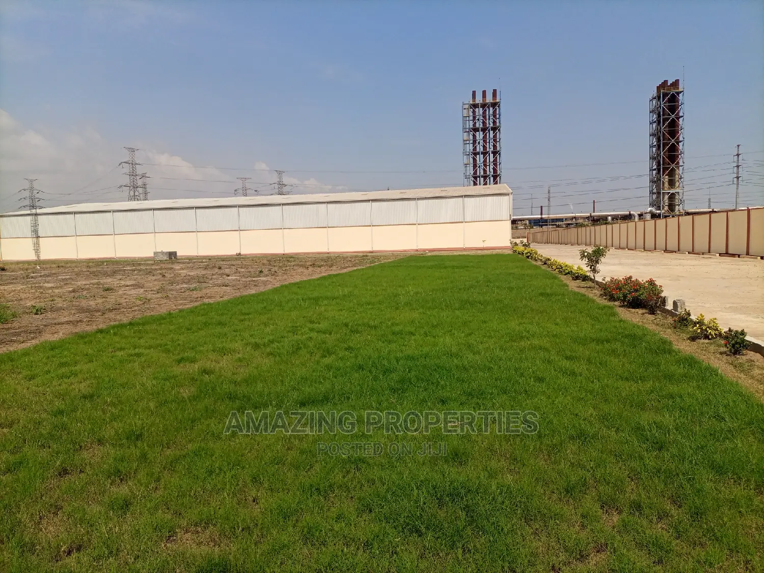 For Sale on 5 Acres 7500 SQM Warehouse Tema Industrialarea in Tema Metropolitan