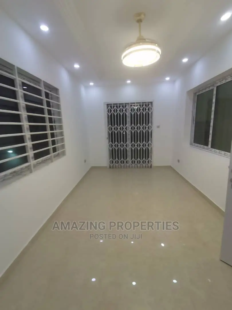 5bdrm House in East Legon for Sale in East Legon