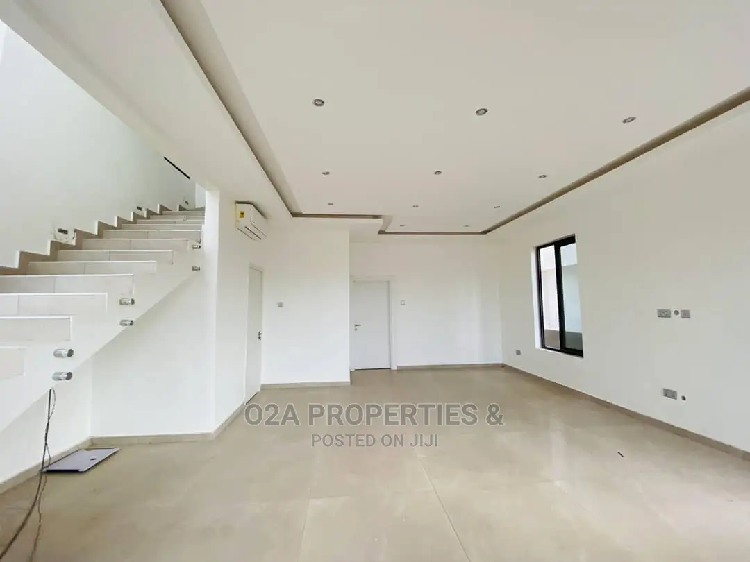 4bdrm House in O2A Properties, Lake Side Estate for sale in Lake Side Estate