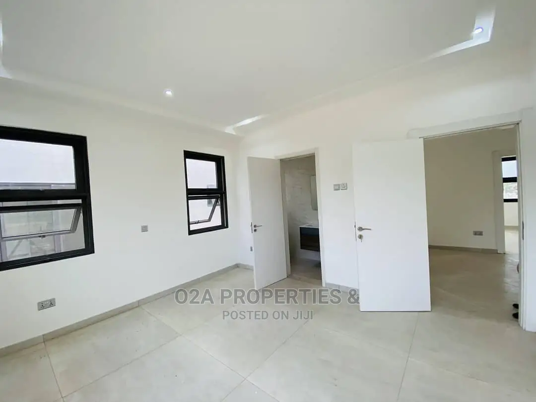 4bdrm House in O2A Properties, Lake Side Estate for sale in Lake Side Estate