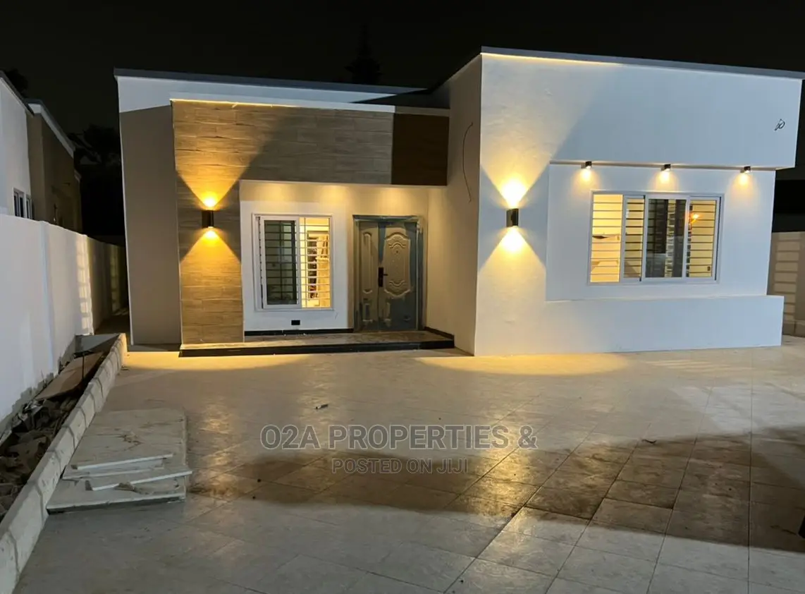 3bdrm House in O2A Properties, Baatsona Total for Sale in Baatsona Total