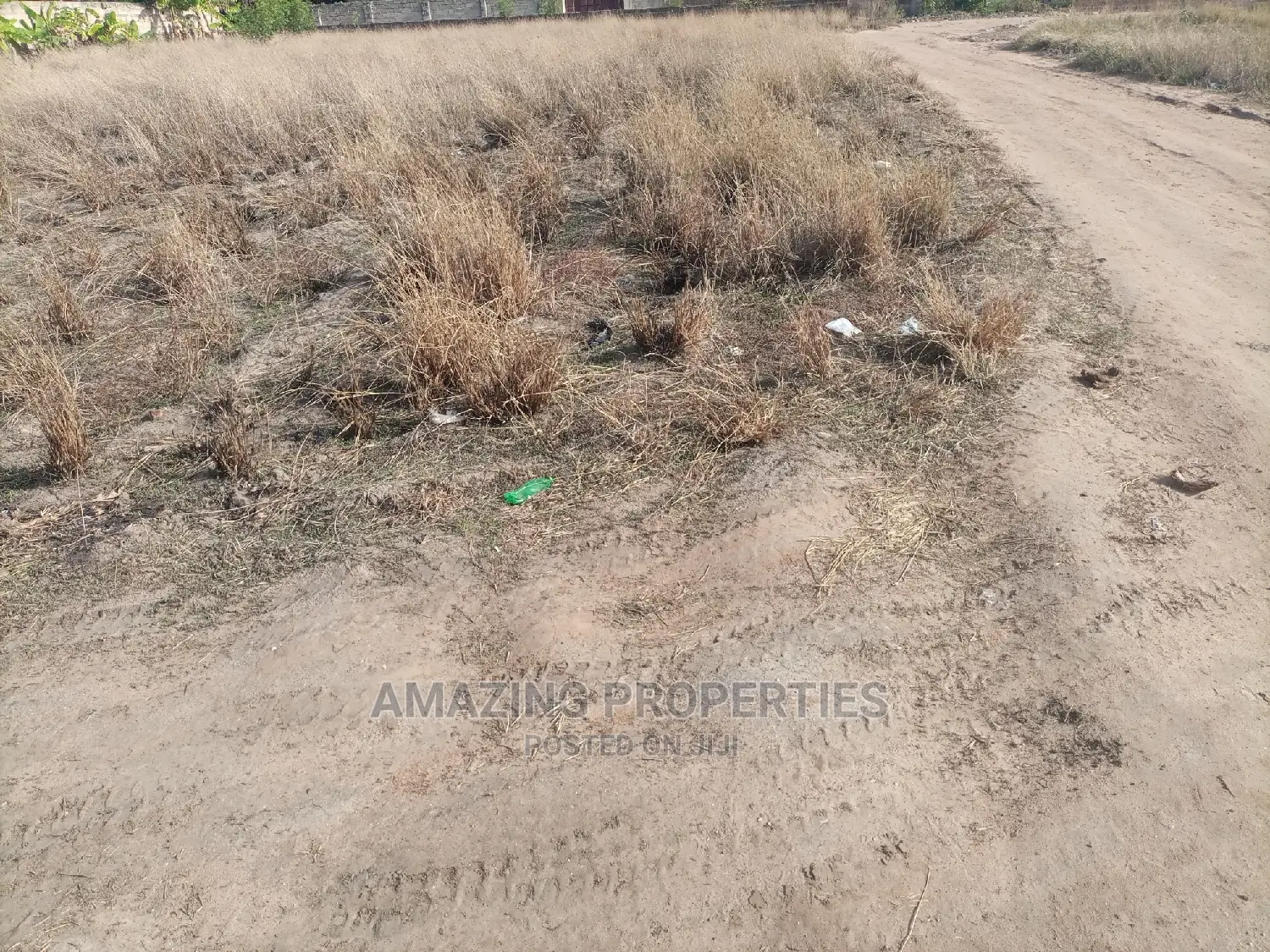 3 and Half Plots of Roadside Land for Sale Adjiringanor in Adjiriganor