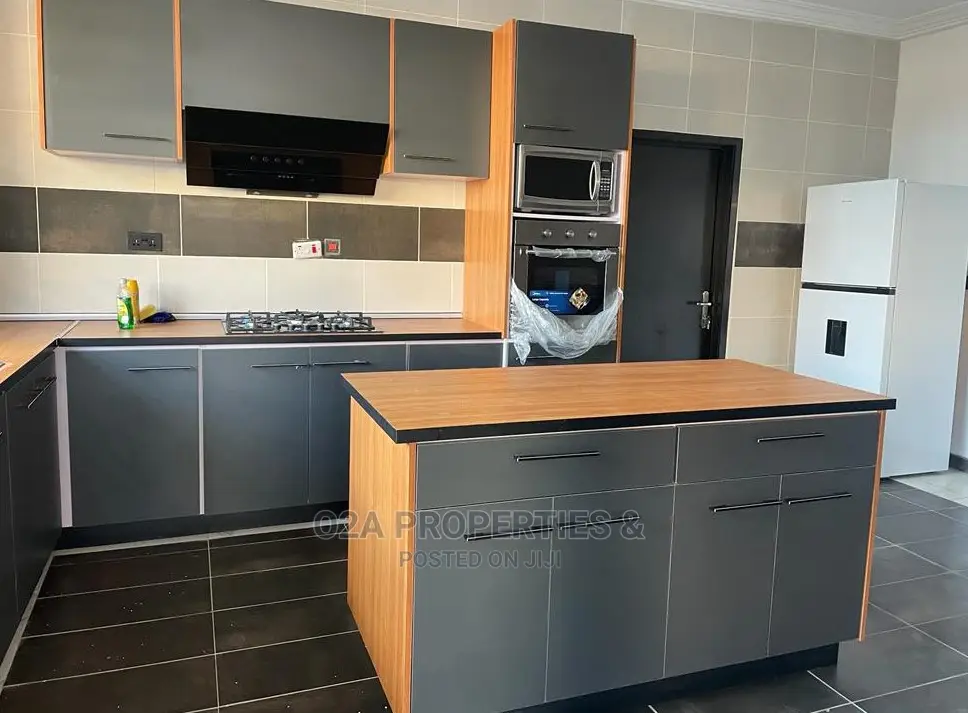 9bdrm House in O2A Properties, Tema Metropolitan for Sale in Tema Metropolitan