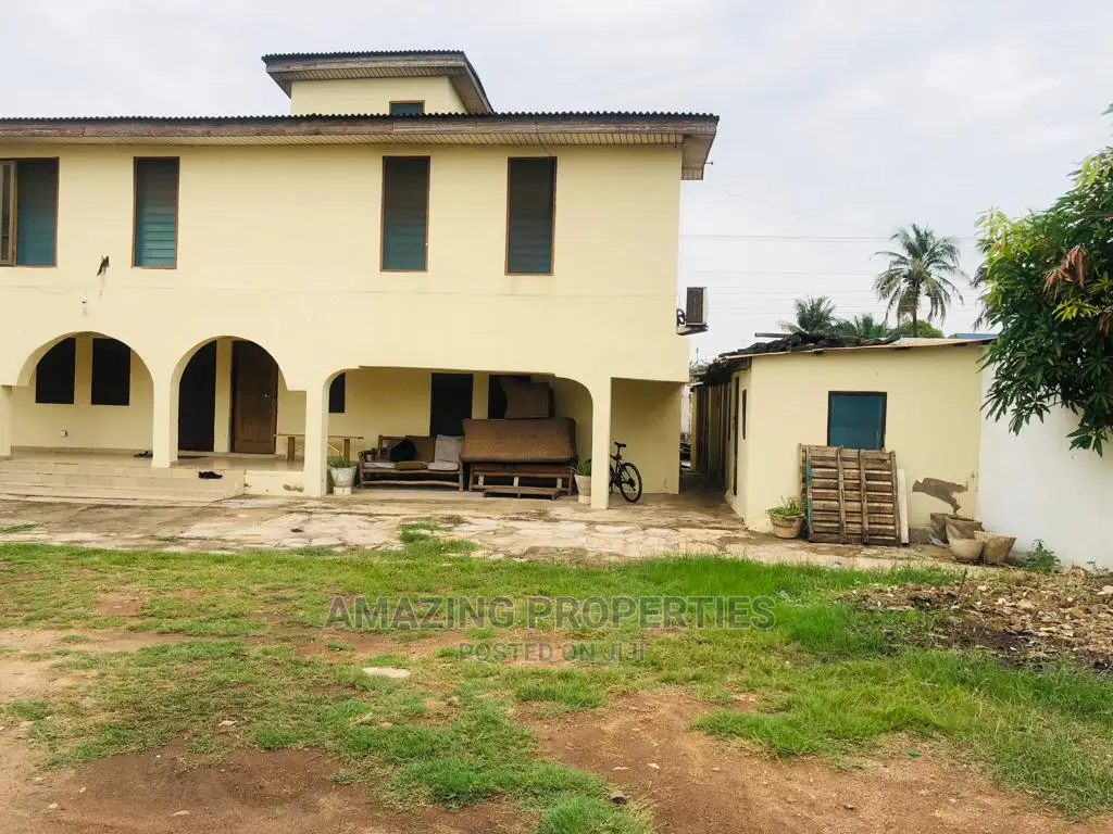 For Sale 2and Half Plots (0.38 of an Acre > Main Trade Fair in Trade Fair