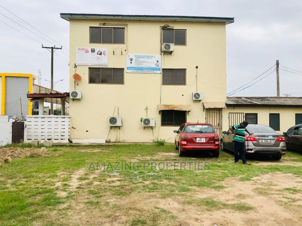 For Sale 2and Half Plots (0.38 of an Acre > Main Trade Fair in Trade Fair