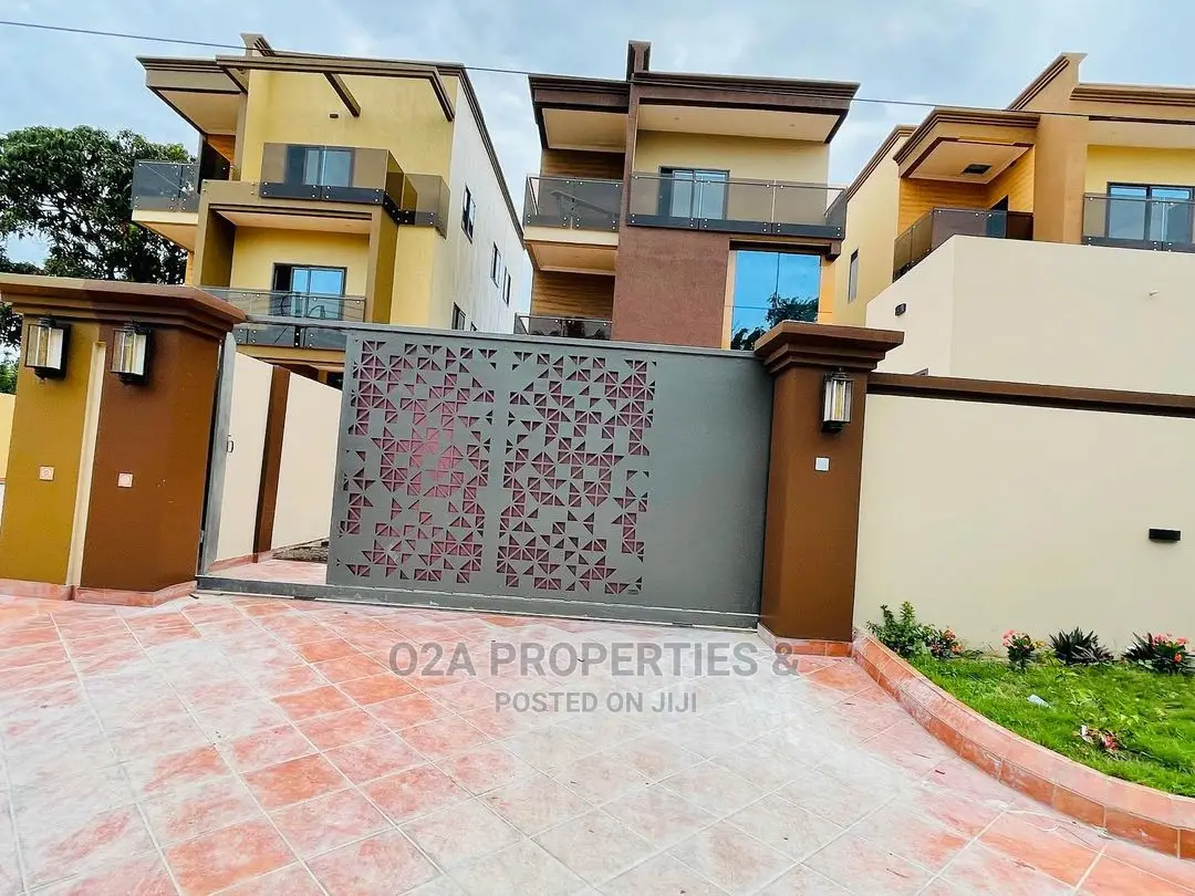 4bdrm House in O2A Properties, American House for rent in American House