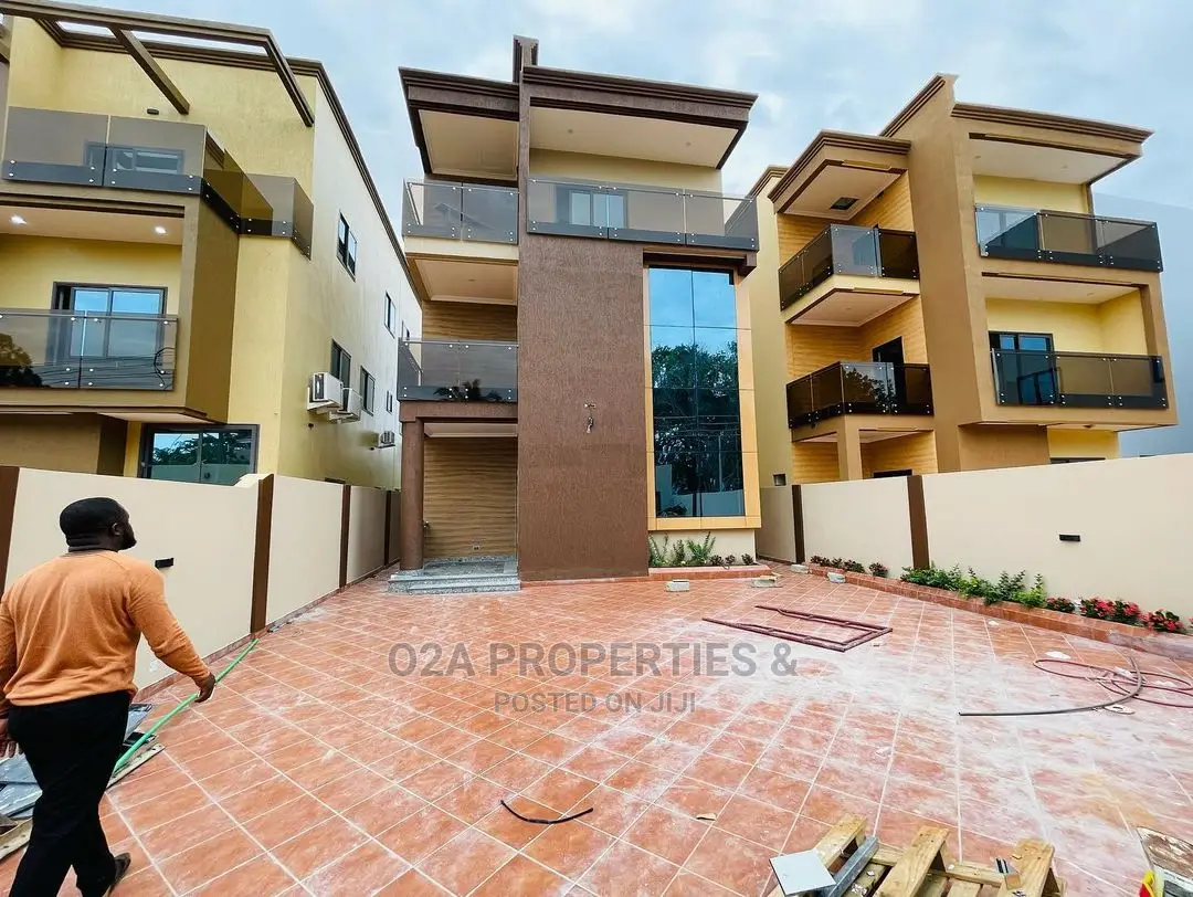4bdrm House in O2A Properties, American House for rent in American House