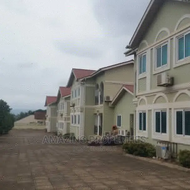 This Hotel 40 Bedroom at Madin in Accra Metropolitan