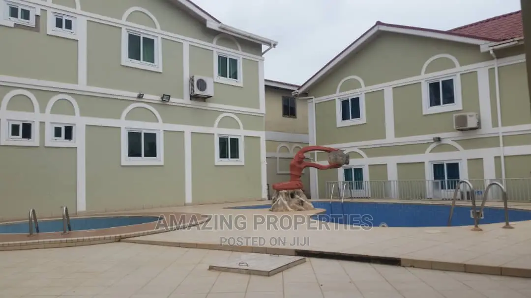 This Hotel 40 Bedroom at Madin in Accra Metropolitan