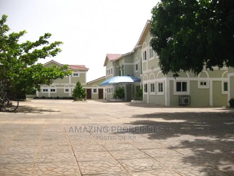 This Hotel 40 Bedroom at Madin in Accra Metropolitan