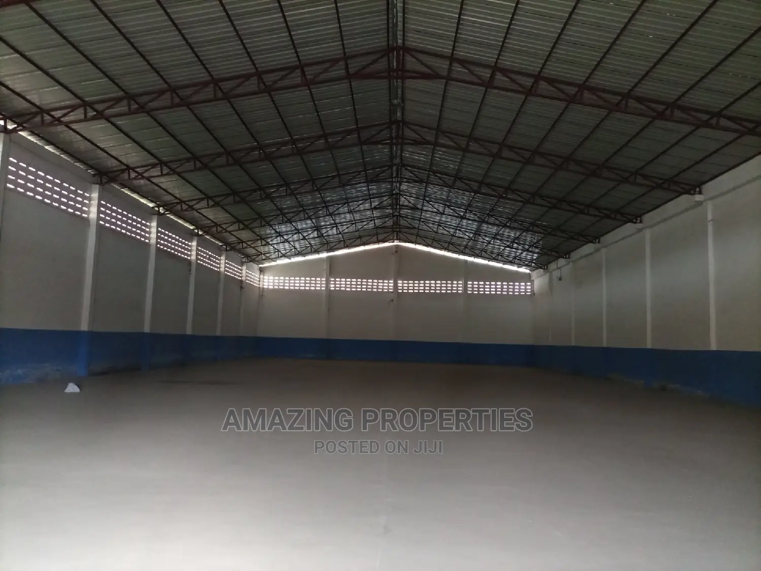 1000square Metres Warehouse at Spintex in Spintex