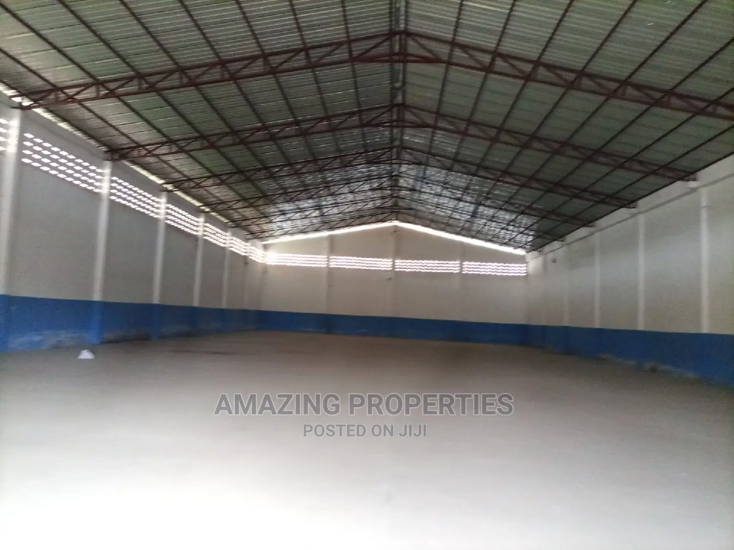 1000square Metres Warehouse at Spintex in Spintex