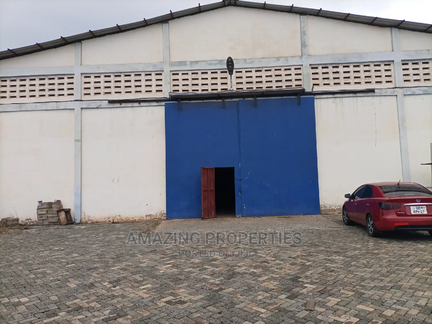 1000square Metres Warehouse at Spintex in Spintex